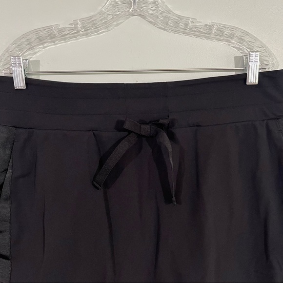 Athleta size Large black mini skort - Picture 2 of 8